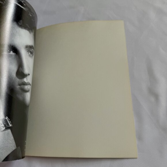 ELVIS Life Magazine 2000s A Celebration in Pictures - Picture 5 of 5